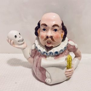 Dept 56 Shakespeare Tea Pot. No chips, cracks. Excellent Condition